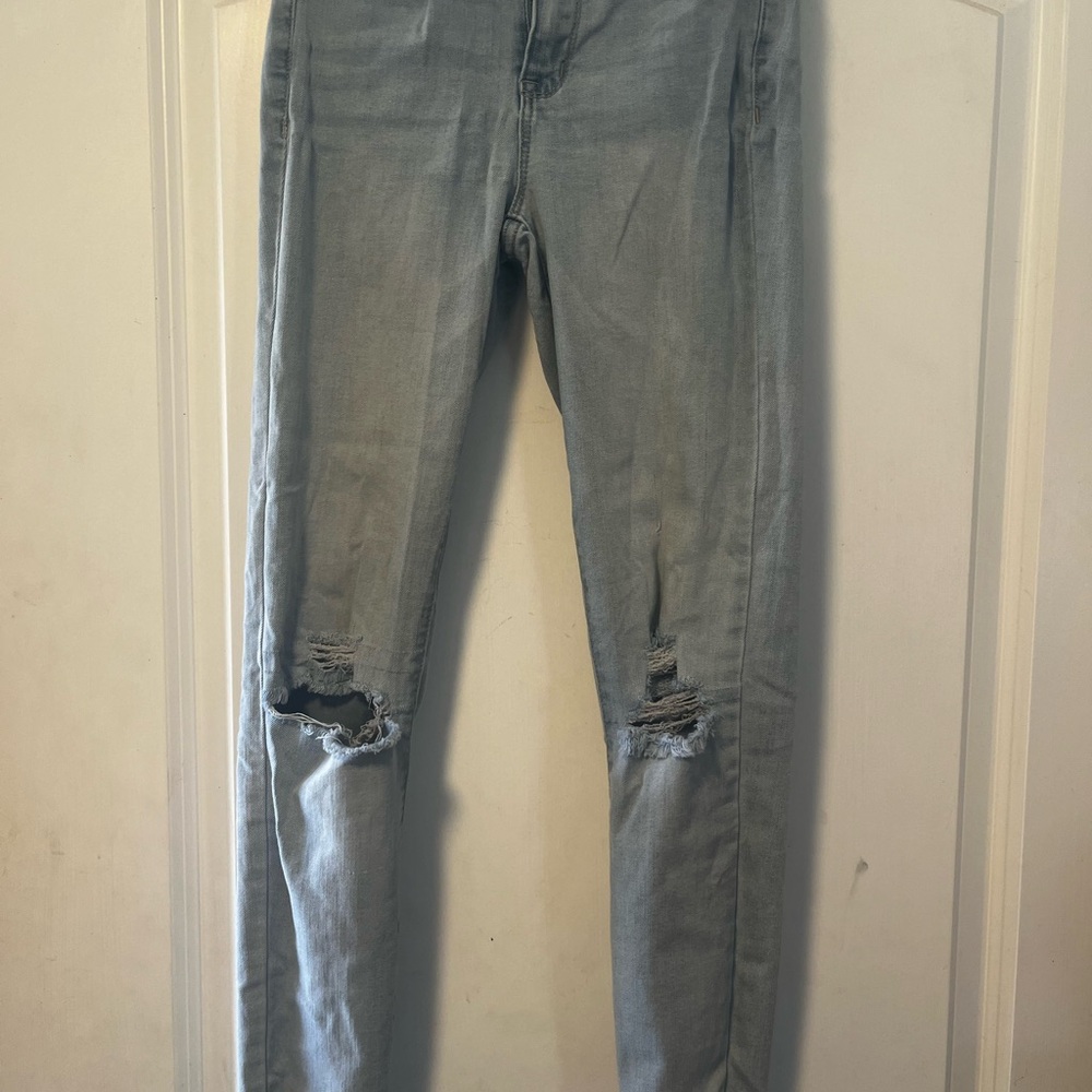 Aeropostale Gray Distressed Jeggings